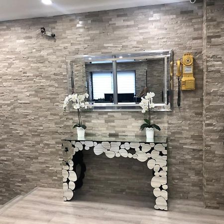 Hotel Clauzel Париж Екстериор снимка