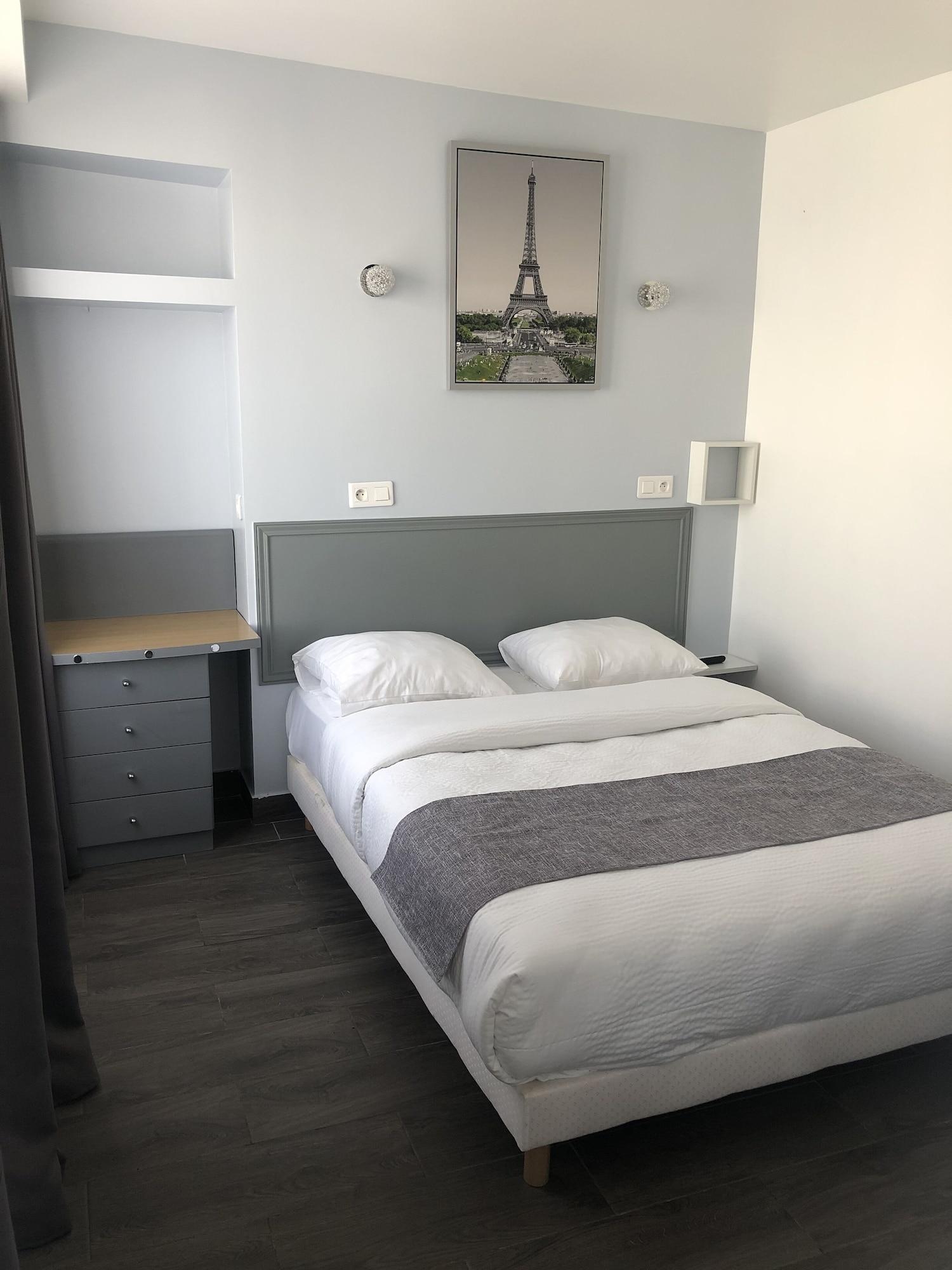 Hotel Clauzel Париж Екстериор снимка