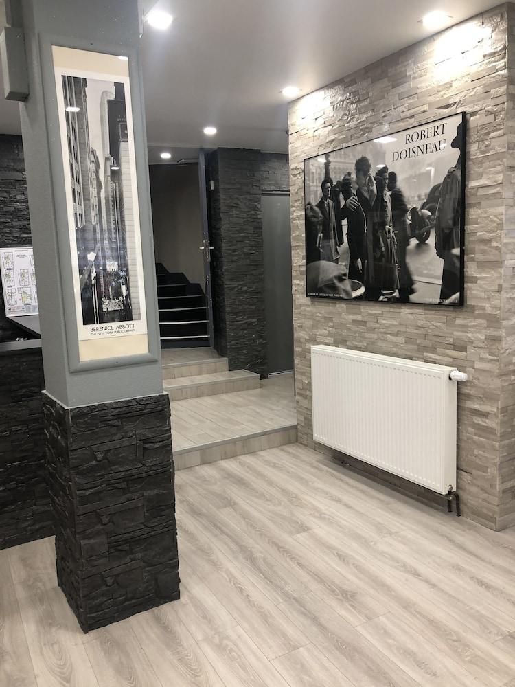 Hotel Clauzel Париж Екстериор снимка