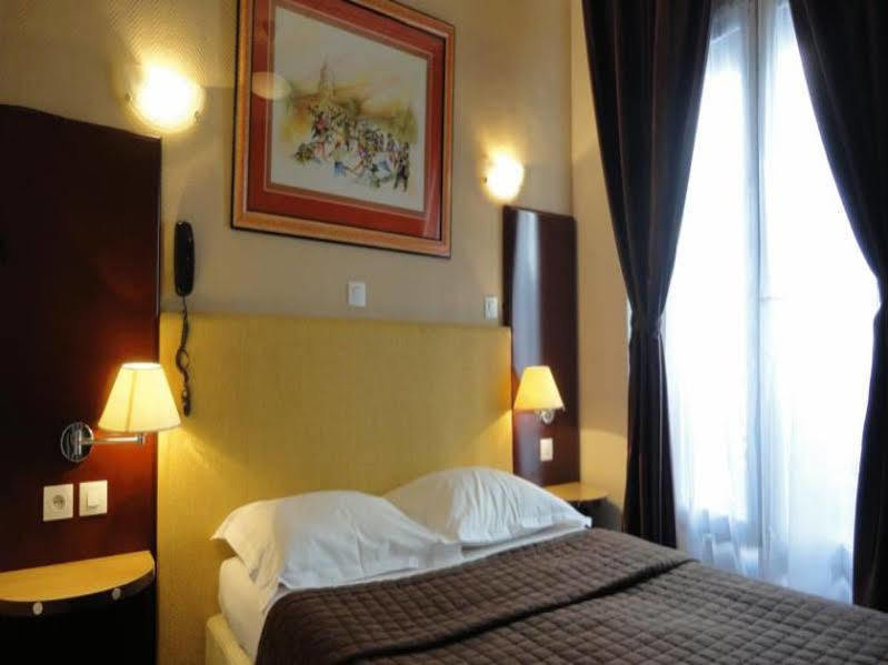 Hotel Clauzel Париж Екстериор снимка